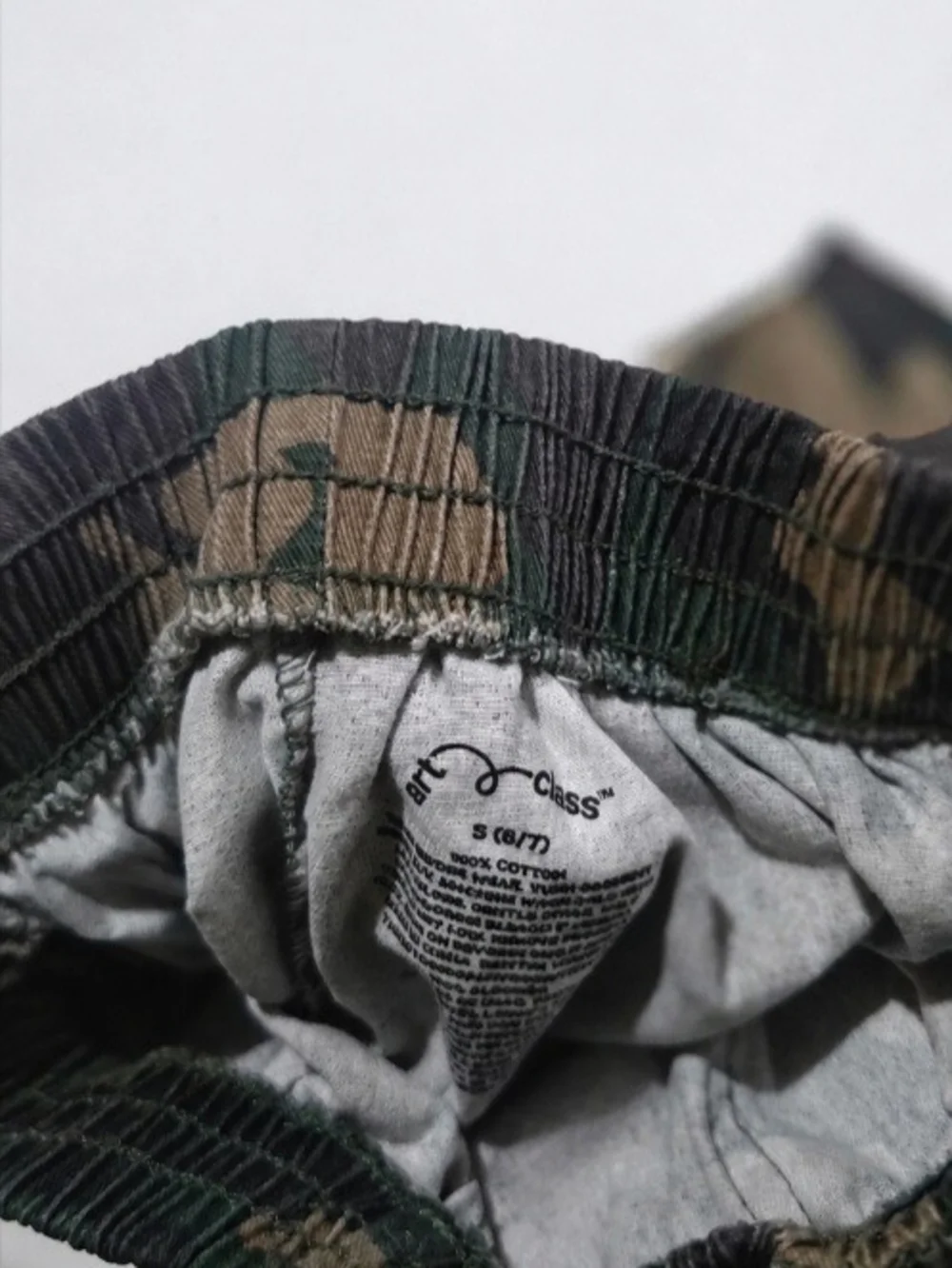 Kids Camo Cargo Wide-Leg Pants - Green. Size 6/7